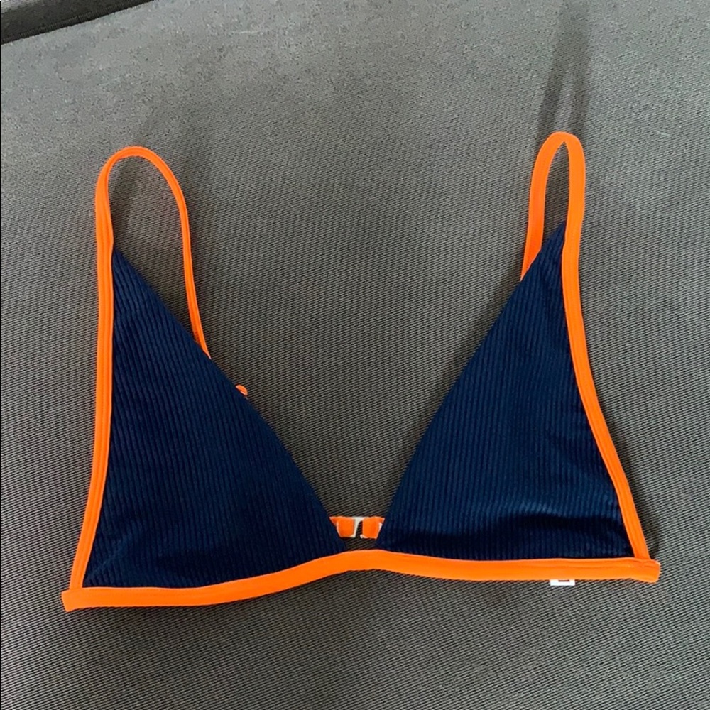 NWOT - Adjustable Bikini Top